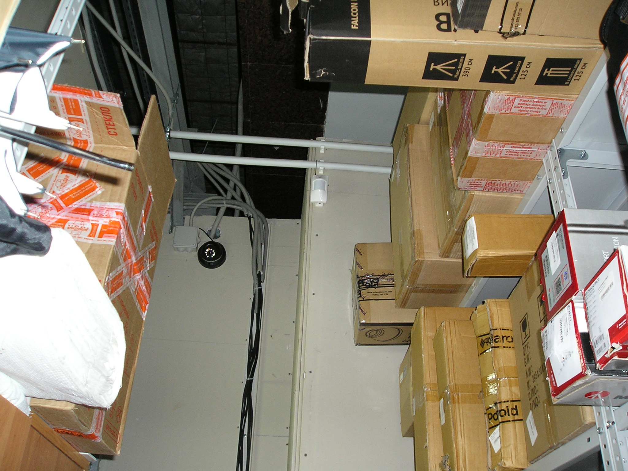 Установка пятого датчика движения в углу для SmartСтраж-Экспресс на складе